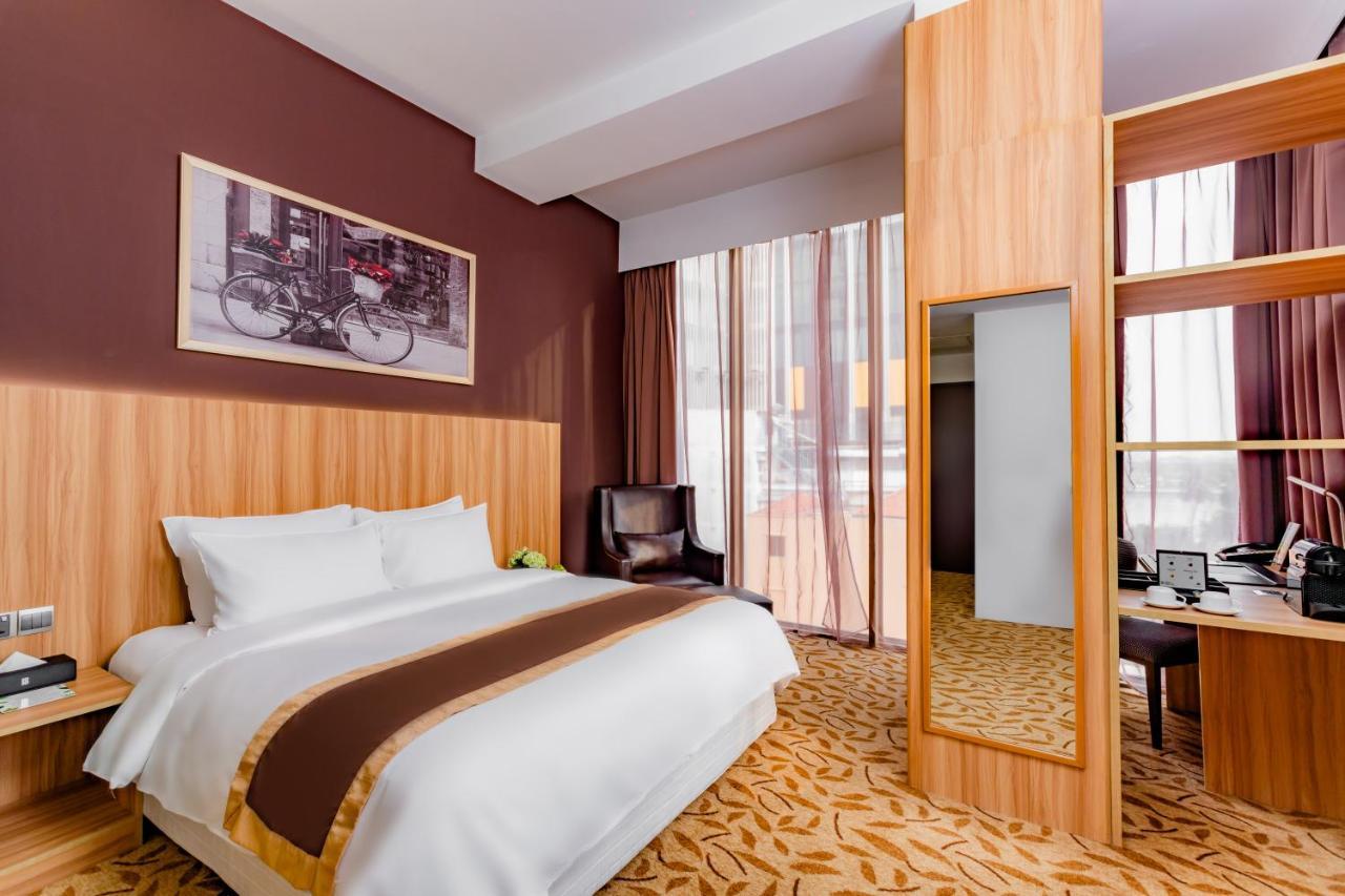 Bay Hotel Ho Chi Minh Exterior foto